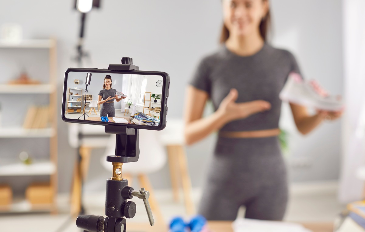 Das Influencer-Dasein hat sich inzwischen zu einem etablierten Berufsbild transformiert Fitness-Influencerin